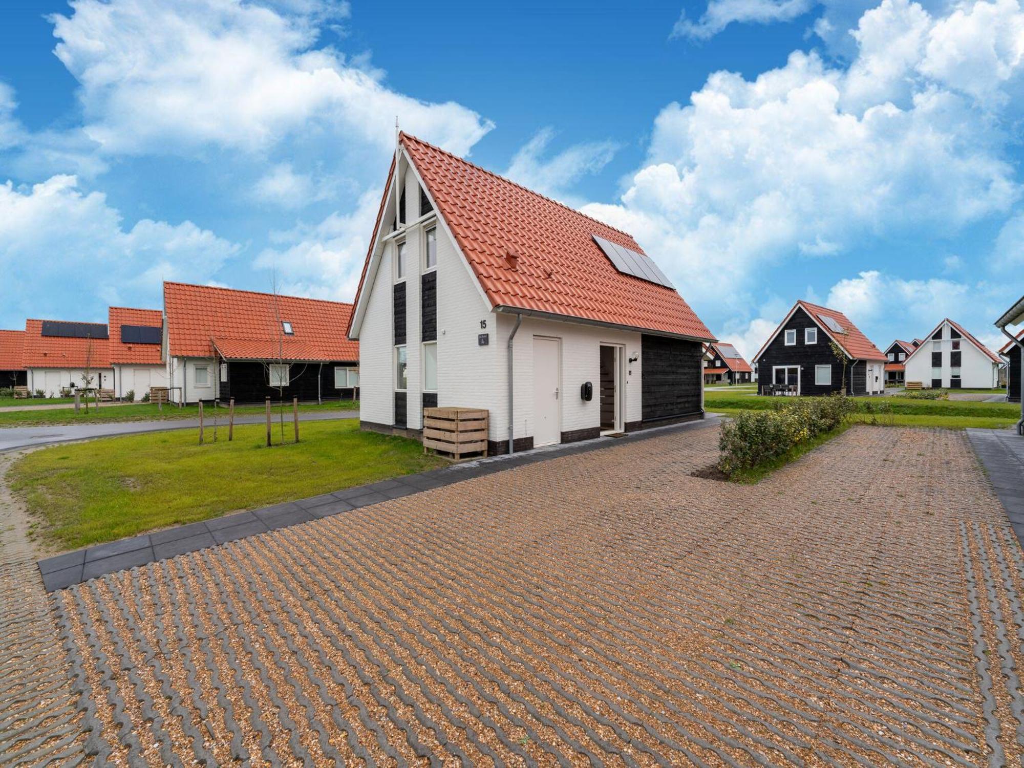 Modern Holiday Home In Scherpenisse With Garden Kültér fotó